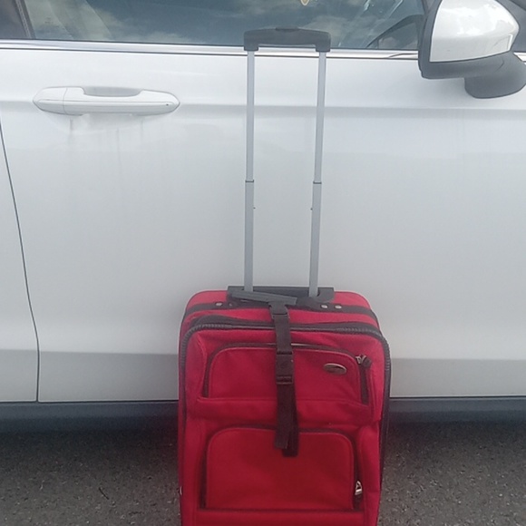 Travel luggage - Picture 3 of 8